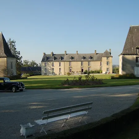 Gites Du Chateau De La Robinais *